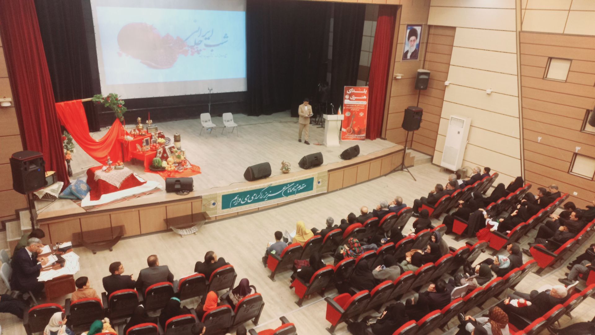 یلدای هنری با حضور هنرمندان در کانون ارشاد شهرستان خلیل آباد 