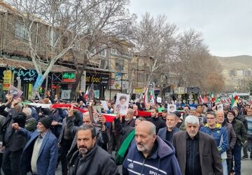 مردم رودهن با خامنه ای جوان بیعت کردند