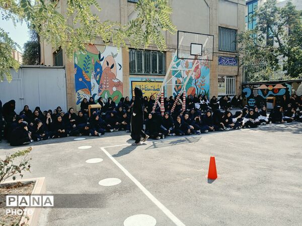 مسابقات ورزشی در هنرستان کیمیا ناحیه ۳ 