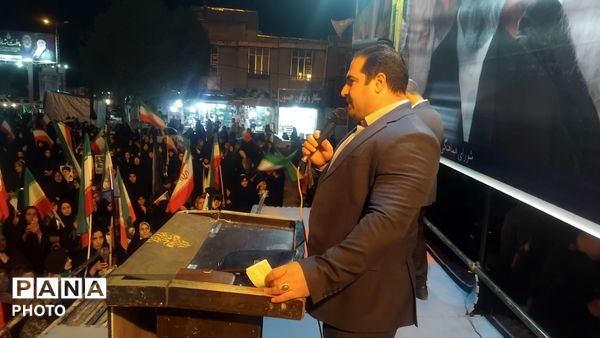 نورآباد میزبان شصت ونهمین موج تجمعات بیعت با رهبری شد