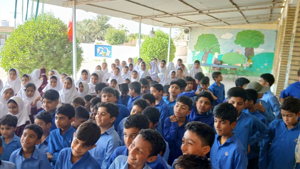 بزرگداشت روز دانش‌آموز در مدرسه شهید مطهری مارم