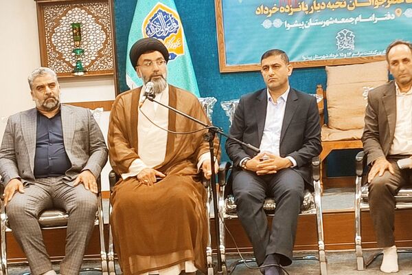  نخبگان پیشوا در کنار امام جمعه؛ تجدید عهد با آرمان‌های ۱۵ خرداد