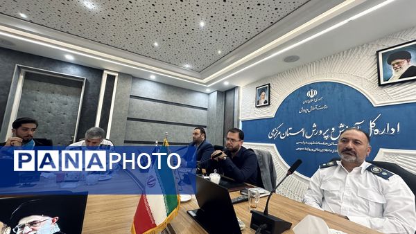 نشست صمیمانه قائم‌مقام سازمان دانش‌آموزی کشور با نمایندگان دانش‌آموزان پیشتاز وخبرنگاران‌پانای استان مرکزی