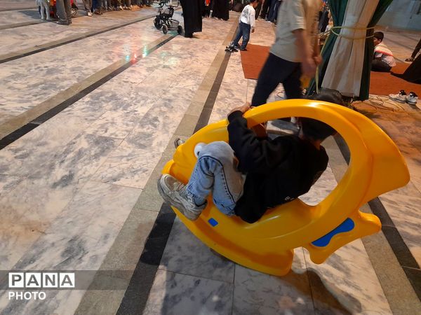  غرفه کودک در حسینیه امام خمینی (ره)