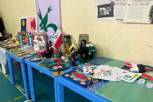 حضور پرشور دانش‌آموزان فین در جشن ۲۲ بهمن