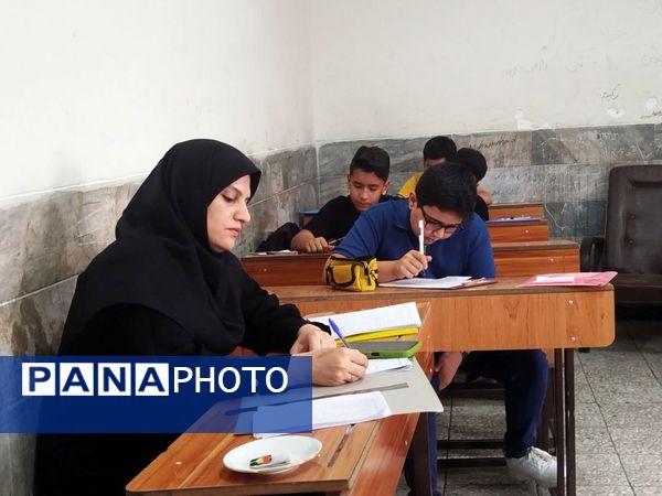  مصاحبه دانش آموزان ورودی هفتم دبیرستان نمونه دانش کاشمر