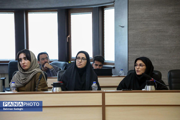 نشست خبری رئیس دانشگاه تهران