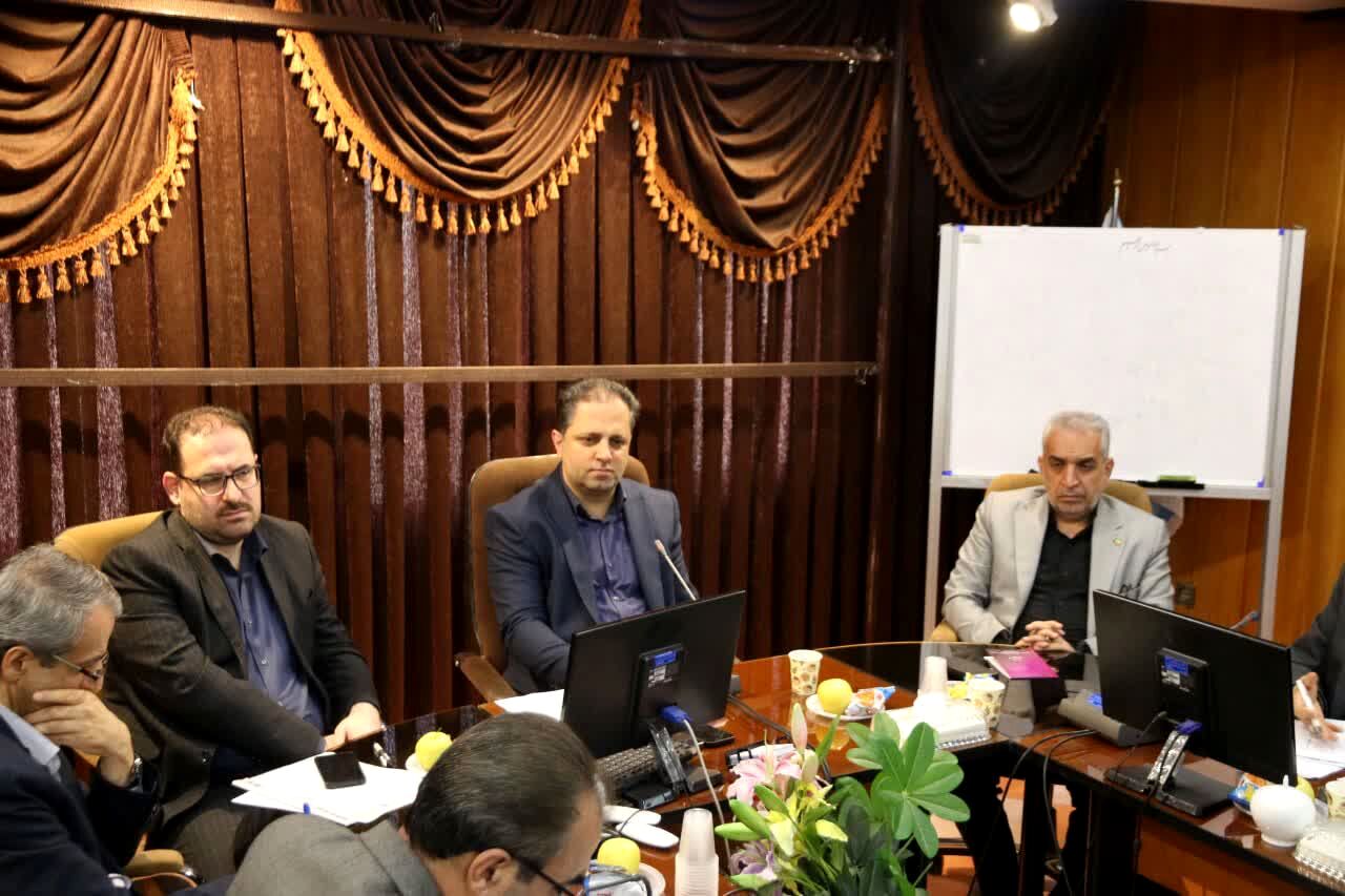 همدان در آغوش ۴۵۰ هزار میهمان هیچ‌گونه کمبودی در کالاهای اساسی ندارد 