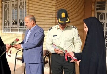 برگزاری آیین تجلیل از پدران نیروی انتظامی در دبیرستان شهید خسروی زارچ