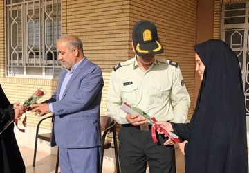 برگزاری آیین تجلیل از پدران نیروی انتظامی در دبیرستان شهید خسروی زارچ