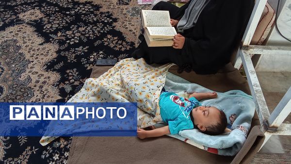 آوای دلنشین دعای عرفه در مساجد شهر بن طنین‌انداز شد