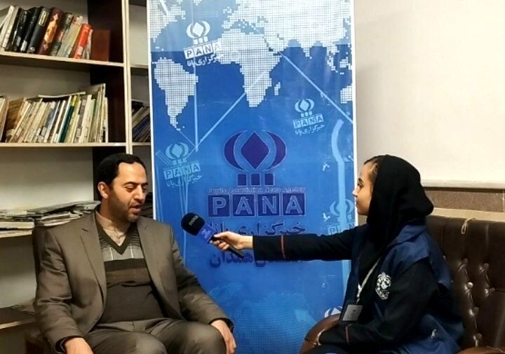 والدین باید ارتباط موثر با دانش آموزان برقرار کنند