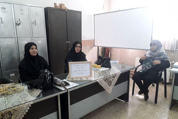 جلسه توجیهی دستورالعمل انتخاب بانوی معلم تراز انقلاب اسلامی