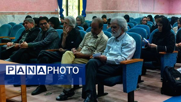 محفل مشاعره و توفان واژه‌ها در تهران