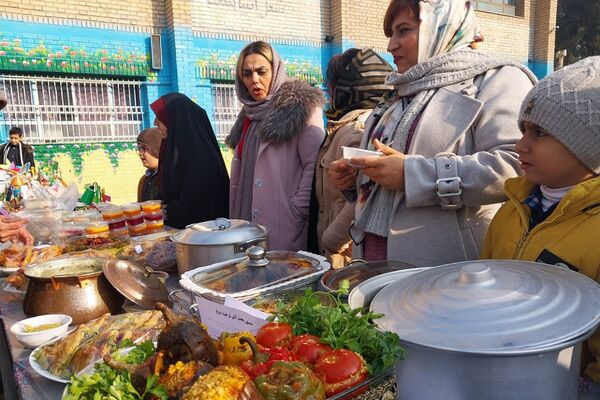 جشنواره ایرانشناسی در دبستان قلنبر ناحیه 2 شهرری 