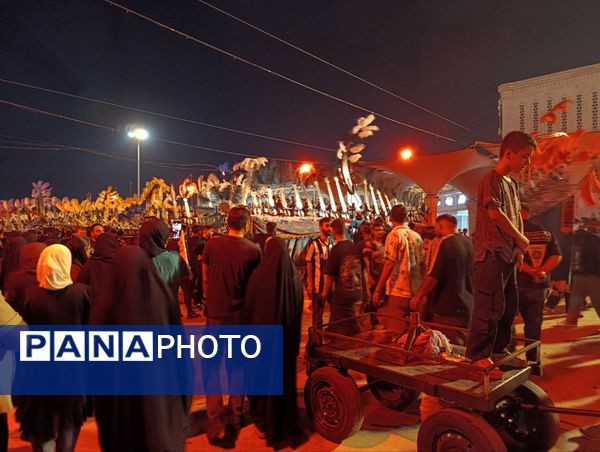 کاروان نمادین اسرای کربلا‌ازمیدان‌آستانه‌ی قم‌به‌سمت‌حرم‌حضرت‌معصومه"س"