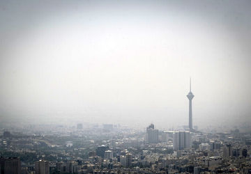 هوای تهران همچنان آلوده‌ است