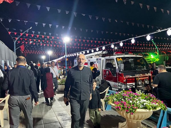 برپایی مواکب نذر خدمت به‌مناسبت اربعین حسینی در خیابان بزرگمهر اصفهان