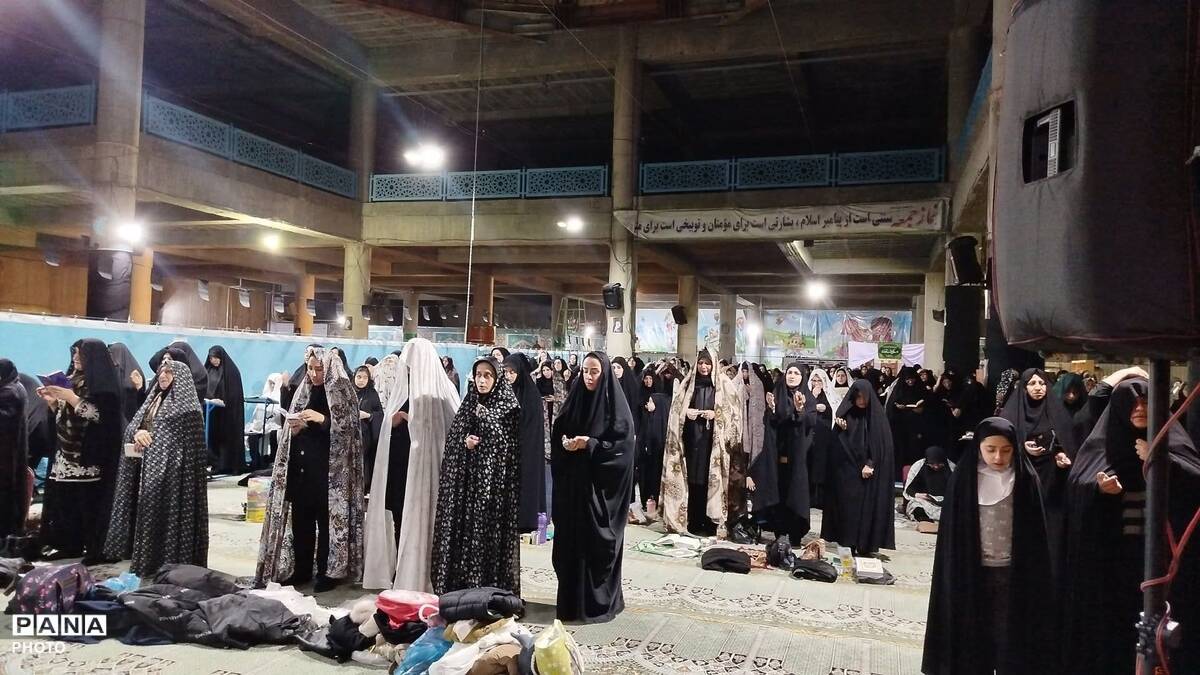 مراسم آخرین شب قدر در مصلی نماز جمعه شهرستان بروجن