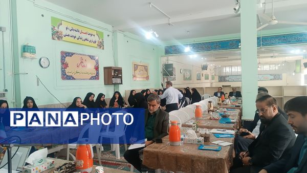 دومین جلسه مدیران متوسطه دوم نیشابور در دبیرستان ابوذر غفاری