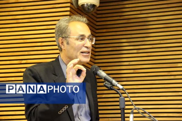 نشست ادبی «عصر دلنشین» در کرمانشاه