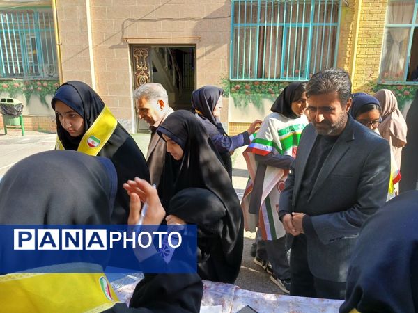 انتخابات شورای دانش‌آموزی در دبیرستان استقلال ناحیه ۶ مشهد