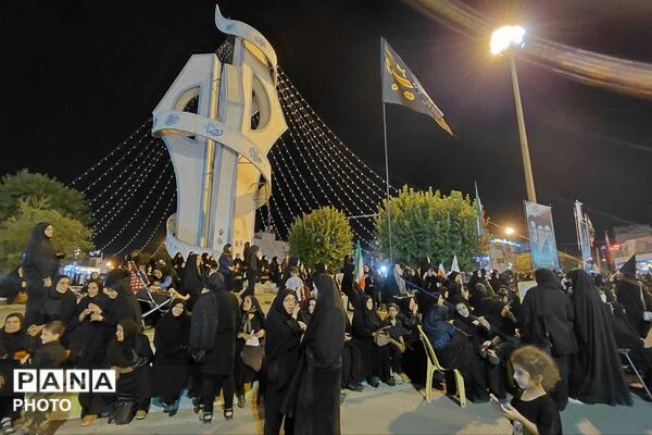 همگامی شورانگیز مردم کازرون در بدرقه رهبر شهید