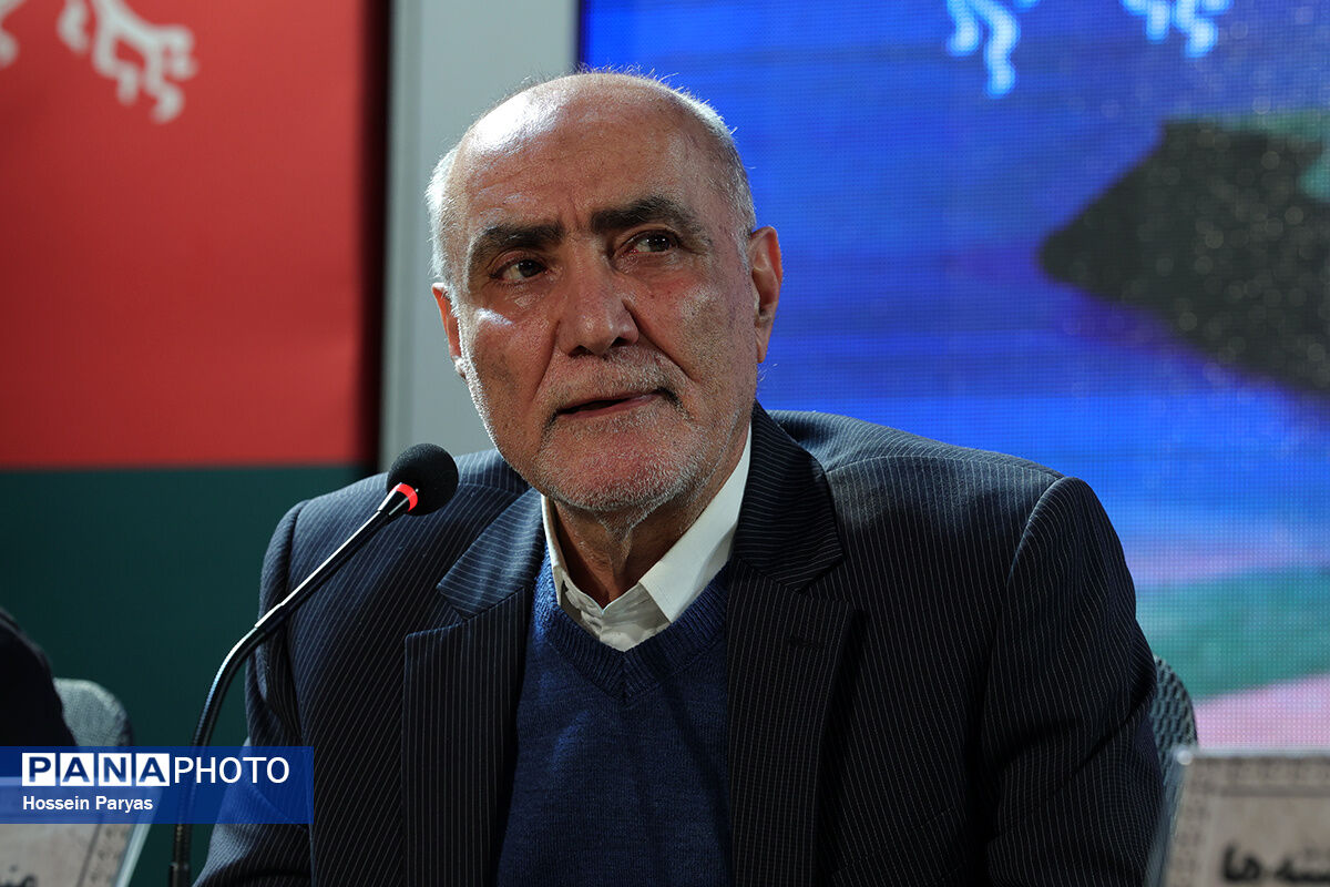 منوچهر محمدی: هلهله‌ جانیان عمر کوتاهی دارد/ اینجا کربلاست و جز زیبایی نمی‌بینیم