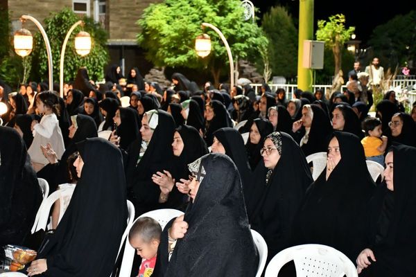 هفته‌ای برای ستایش دانایی؛ جشن معلمان در تالار ملک برگزار شد