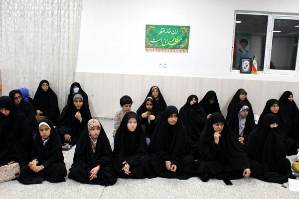 جشن ولادت حضرت فاطمه (س) در حوزه علمیه الزهرا گرمه 