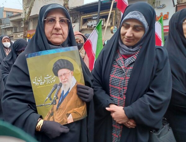 ملّت ایران در صحنه،انقلاب اسلامی در اوج