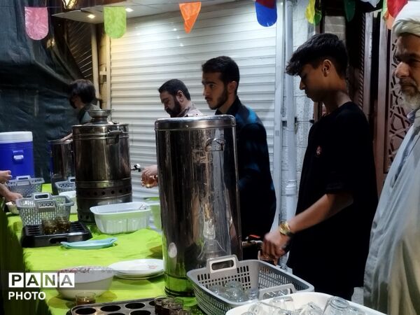 عطر چای و روضه در گلشن