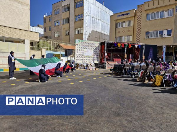  نواخته شدن زنگ مهر و برگزاری جشن بازگشایی مدارس عشایری استان فارس