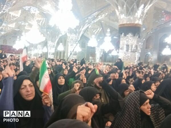 اجتماع بیعت بانوان با رهبر انقلاب اسلامی  در حرم مطهر رضوی