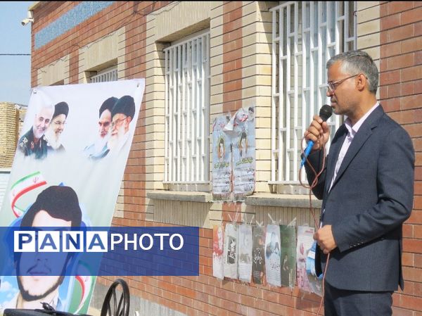 مراسم یادمان شهدای شهرستان خلیل‌آباد در مدارس
