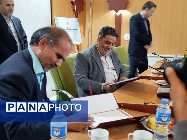 امضای تفاهم‌نامه توسعه هنرستان‌های جوار صنعت در خراسان رضوی