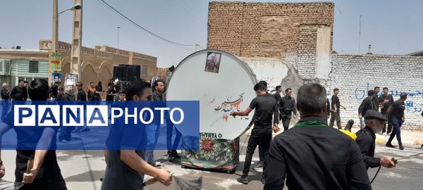 مراسم عاشورای حسینی در روستای بزنجرد