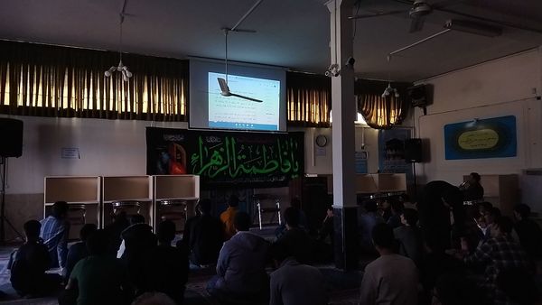 قرائت زیارت حضرت فاطمه (س) در دبیرستان شاهد ابوذر غفاری 