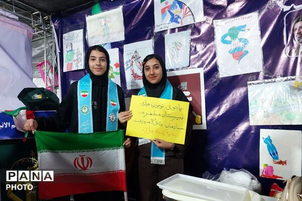 موکب نوجوان مبارز در میدان معلم