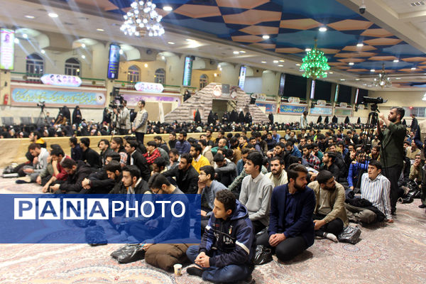 یادواره شهدای مقاومت با حضور دختر سید حسن نصرالله در قم