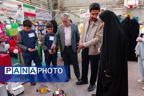 رونمایی از خلاقیت دانش‌آموزان؛ نمایشگاه جابر بن حیان در قیامدشت