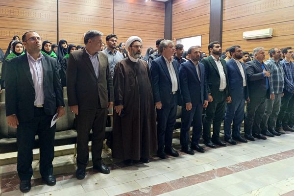 مراسم اختتامیه سیزدهمین دوره نمایشگاه‌های «مدرسه انقلاب» در اسلام آباد غرب