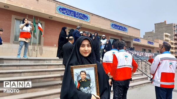 پویش «کاشت نهال امید» در مدارس آذربایجان شرقی با حضور مدیرکل آموزش و پرورش استان