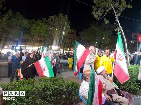 تجمع مردم در مسجدالزهرا مشهد و اجرای «سپاس معلم» در خیابان احمدآباد 