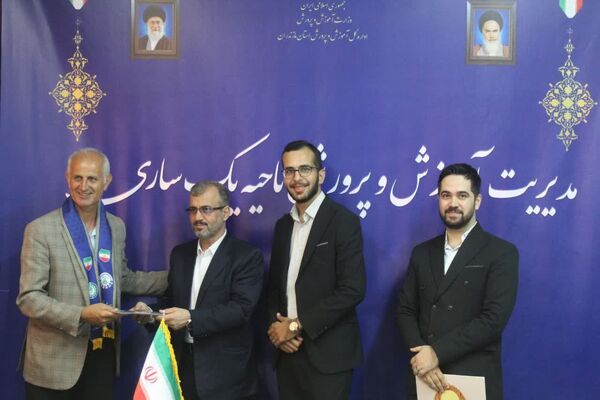 تقدیر از دانش‌آموز خبرنگاران پانا در ساری