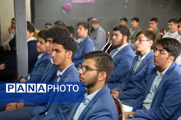 کارگاه آموزشی خبرنگاری پسران منطقه 6