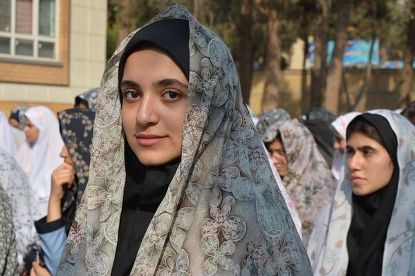 نماز باران، همخوانی زمین و آسمان در دبیرستان ولایت بهارستان‌دو