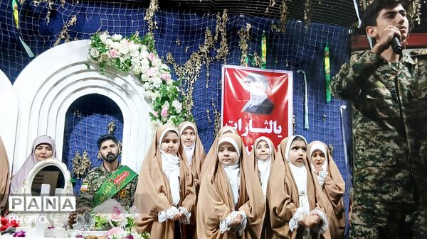 عقد یک زوج بسیجی در حاشیه تجمع؛ قاب متفاوتی از «حماسه حضور» در بناب