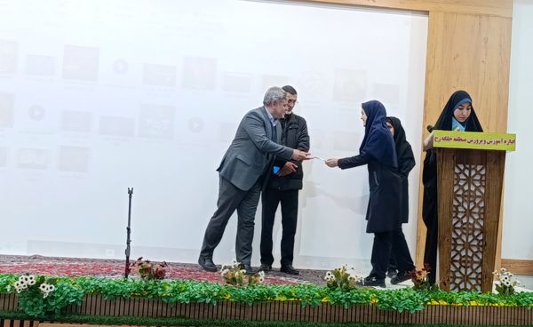 جشن گرامیداشت ایام‌الله دهه فجر در سالن اجتماعات کوثر