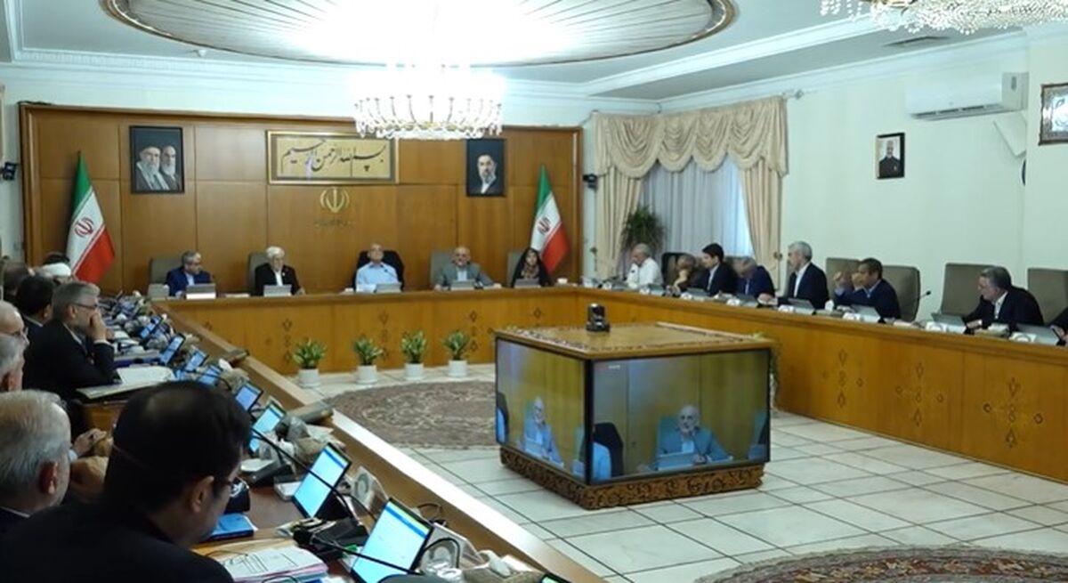 دفاع رئیس‌جمهور و اعضای هیات دولت از وزیر تعاون، کار و رفاه اجتماعی + فیلم